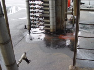 Refinery condensate moss